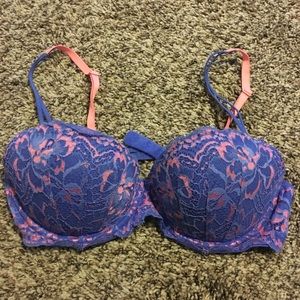 Victoria’s Secret 34C push up bra